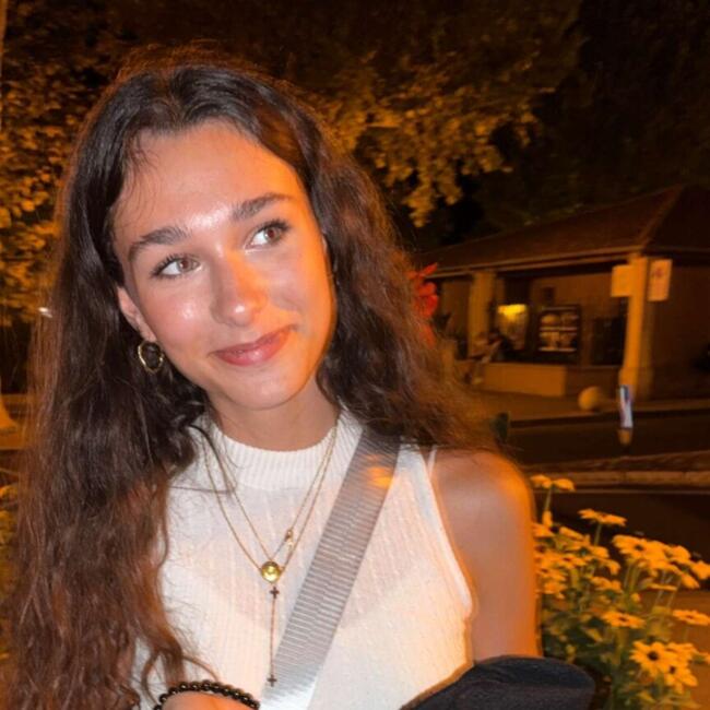 Babysitter in Hénin-Beaumont: Maena