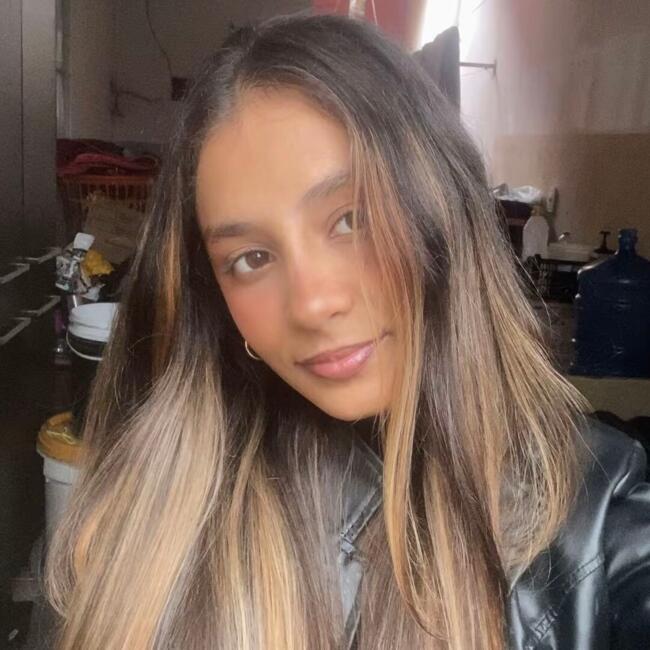 Babysitter in São Paulo: Larissa