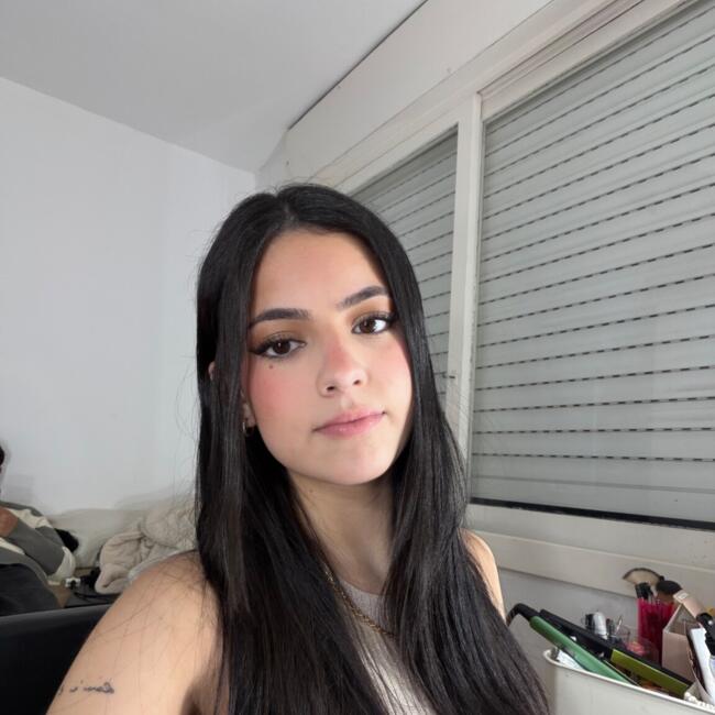 Babysitter in Porto Alegre: Camila