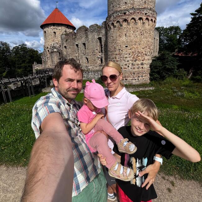 Lapsehoidmise töö asukohas Püünsi: Erkki