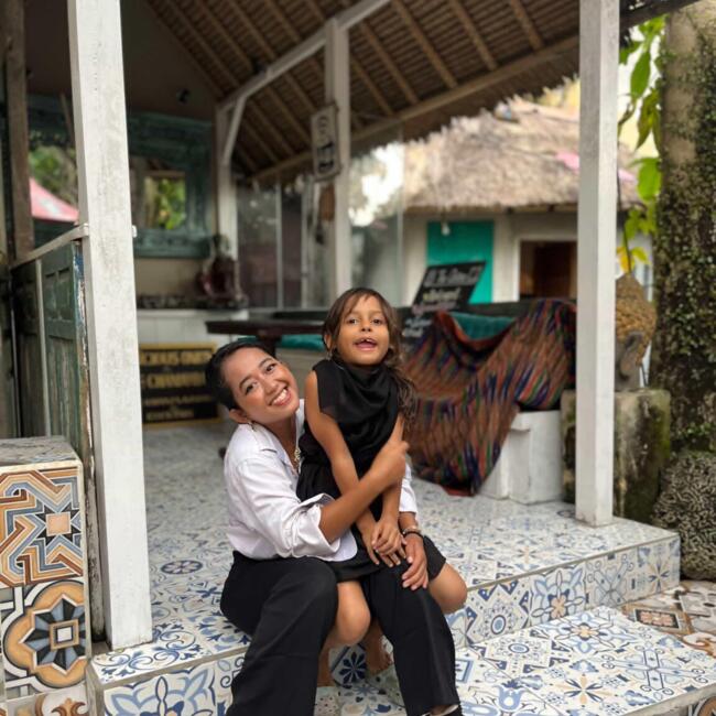 Babysitter in Ubud: Indah