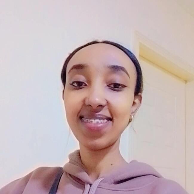 Babysitter in Cairo: Saron