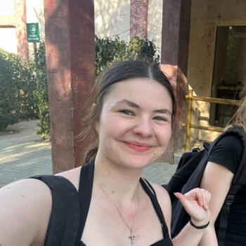 Babysitter in Aulnoye-Aymeries: Laurine