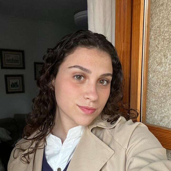 Canguro en Roquetas de Mar: Inés