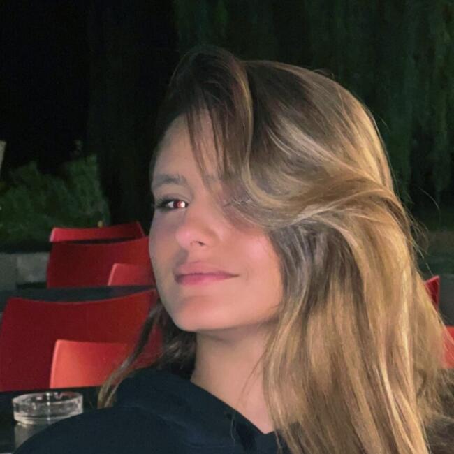 Babysitter in Périgueux: Ivana