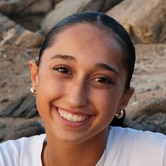 Babysitter in Caluire-et-Cuire: Anaïs