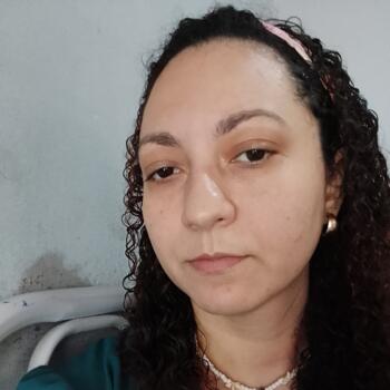 Emprego de babá em Umuarama: emprego de babá Samantha Meira