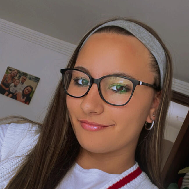 Babysitter em Leça do Bailio: Ana