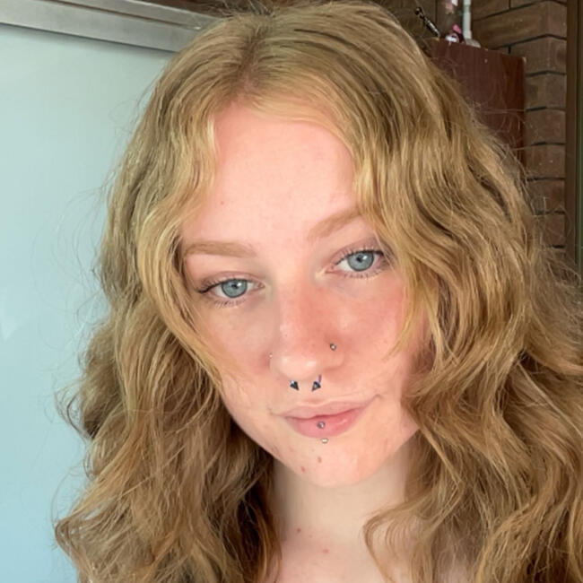 Babysitter in Rockingham: Lily