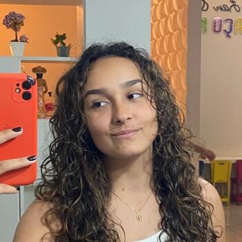 Babysitter in Vargem Grande do Sul: Maria Luiza