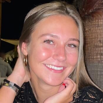 Babysitter in Almada: Isabella