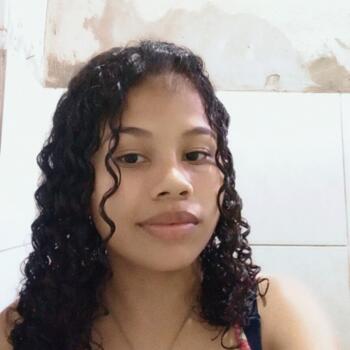 Babysitter in Caucaia: Darliane