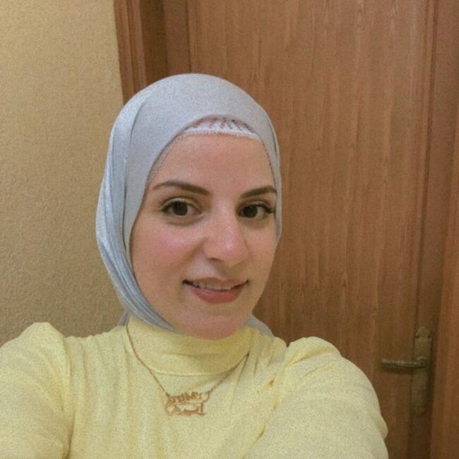 جليسة أطفال في عمّان: Hanan