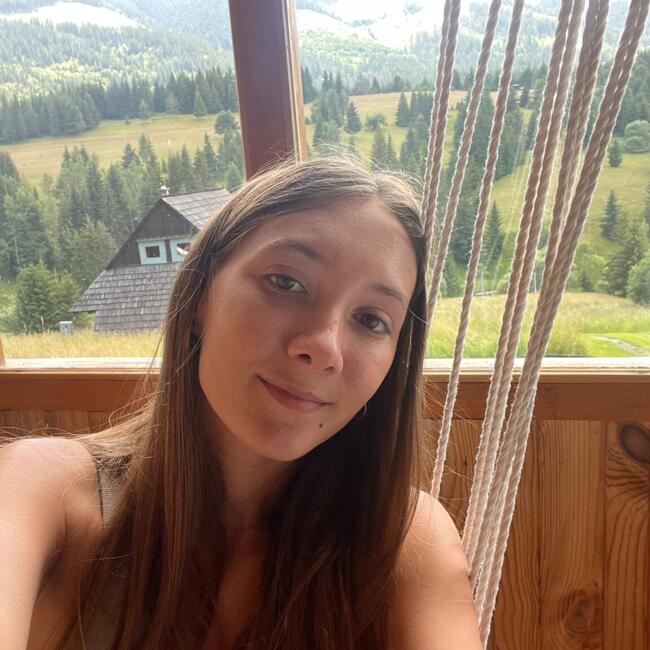 Babysitter in Šestajovice: Denisa