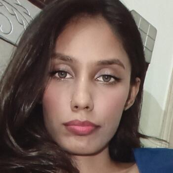 Nanny in Karachi: Aurva
