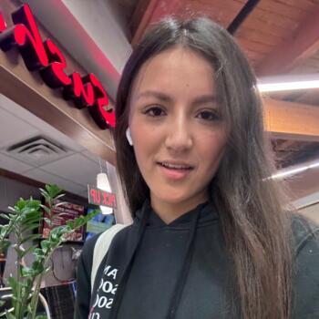 Baby-sitter in Burnaby: Maria Lau