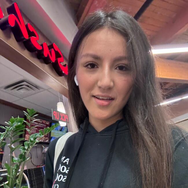 Baby-sitter in Burnaby: Maria Lau