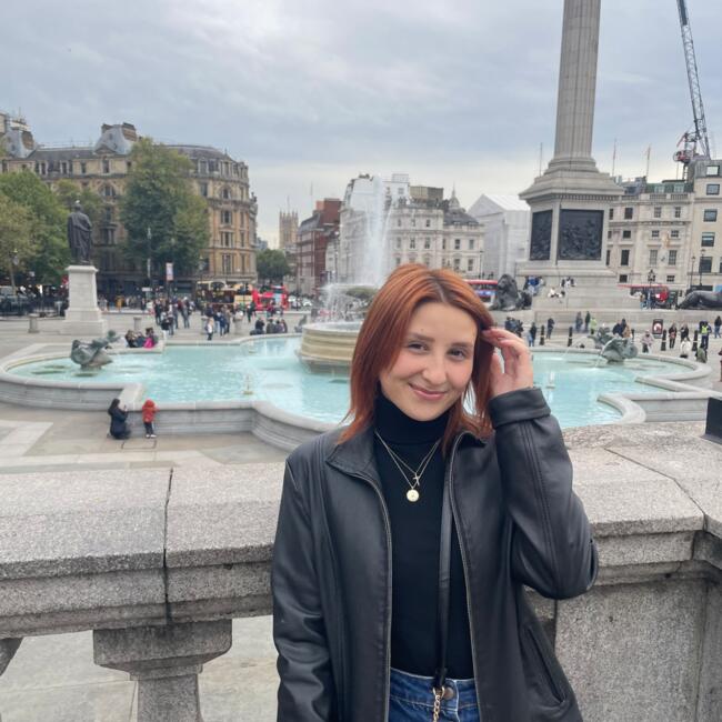 Babysitter in London: Ana