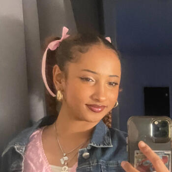 Babysitter in Montreuil: Laure Caroline