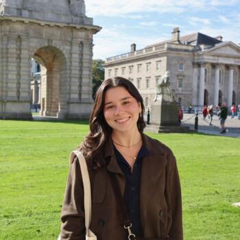 Babysitter em Lisboa: Sara