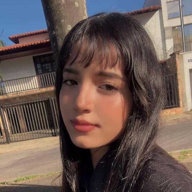Babá em Contagem: Aline