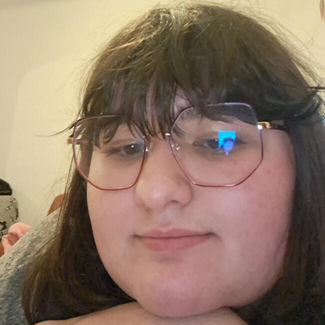 Babysitter in Périgueux: Axelle