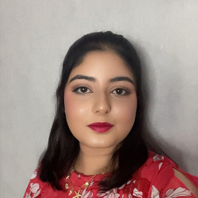 Babysitter in Dewsbury: Aminah