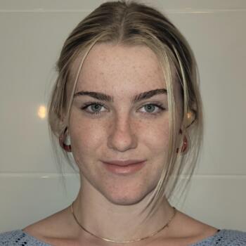 Babysitter in Maureillas-las-Illas: Anna