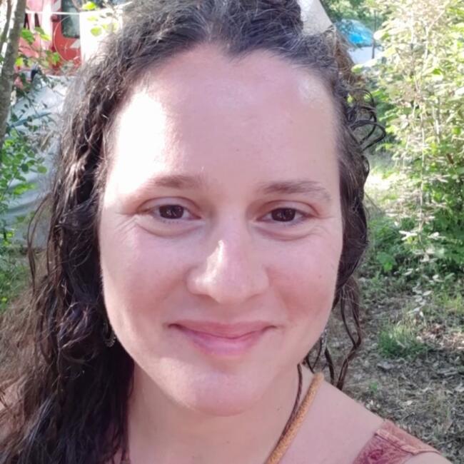 Job de garde d'enfants à Paris: Louise