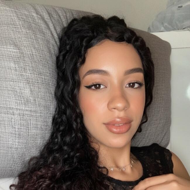 Babysitting job in Monte Mor: Ana Flavia