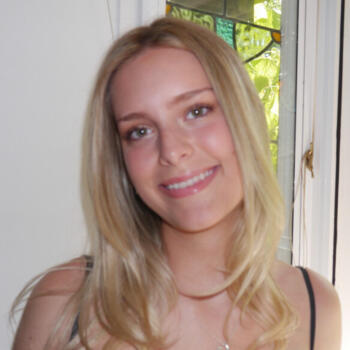 Nanny in Melbourne: Izzy