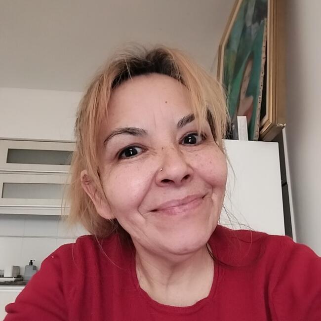 Babysitter in Morón: Laura