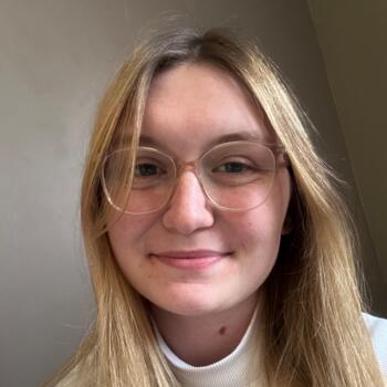 Babysitter in Tremblay-les-Villages: Lea