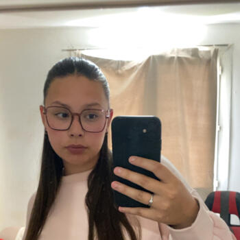 Babysitter Boulogne-sur-Mer: Lana