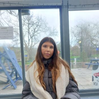 Babysitter in Stevenage: Isabella
