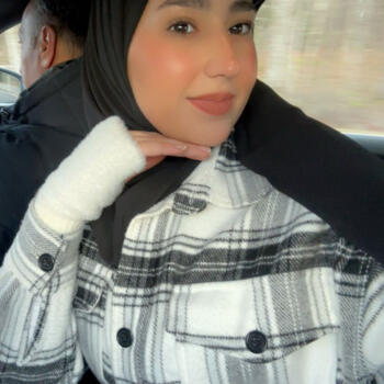 Babysitter in Emmaboda: Hadeel اي