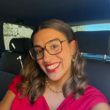 Baby-sitter à Saint-Mitre-les-Remparts: Diana
