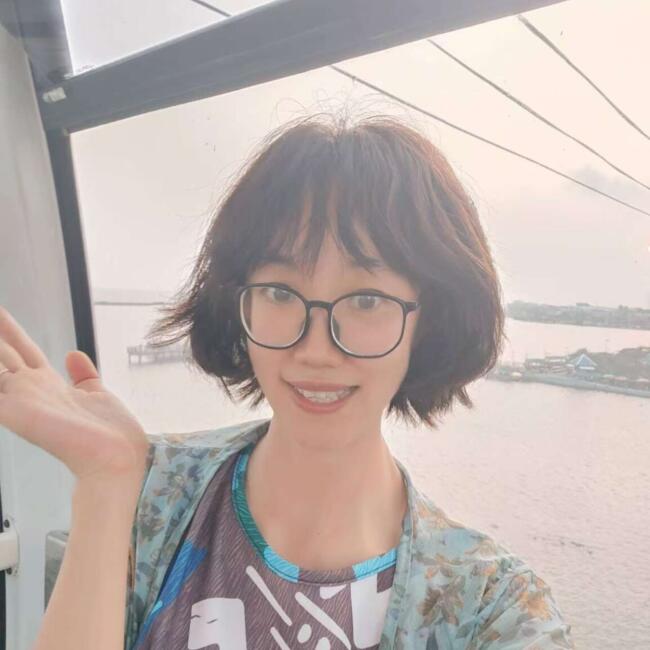 Lowongan pekerjaan babysitting di Jakarta: Wei
