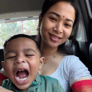 Babysitting job in Puchong Batu Dua Belas: Karyan
