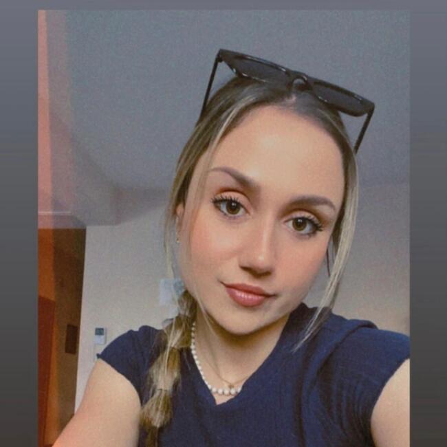 Babysitter in Triadi: Σοφία