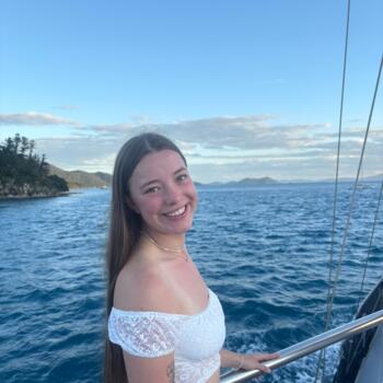 Babysitter in Sunshine Coast: Jasmin