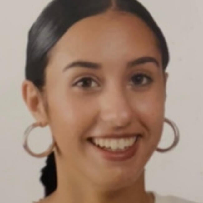 Babysitter in Lessard-le-National: Chayma