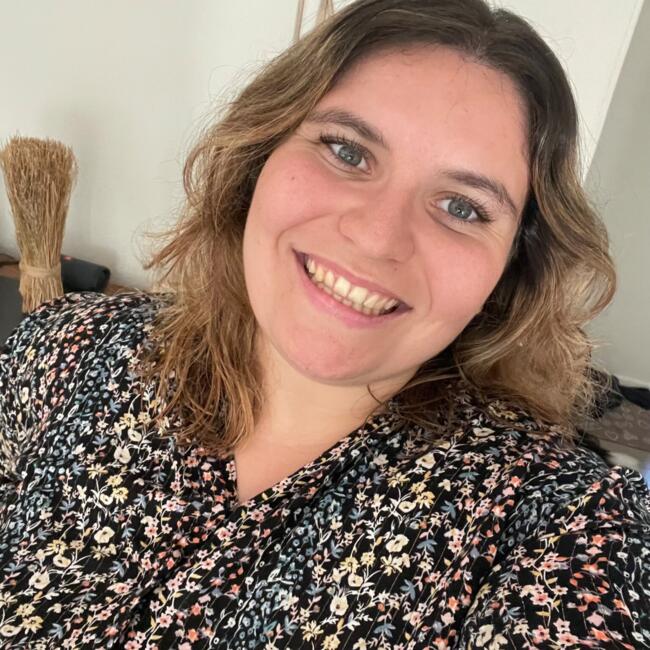 Babysitter in Dompierre-sur-Mer: Manon