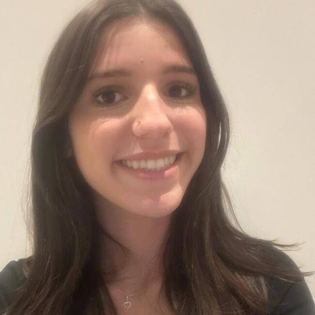 Babysitter in Banstead: Ella