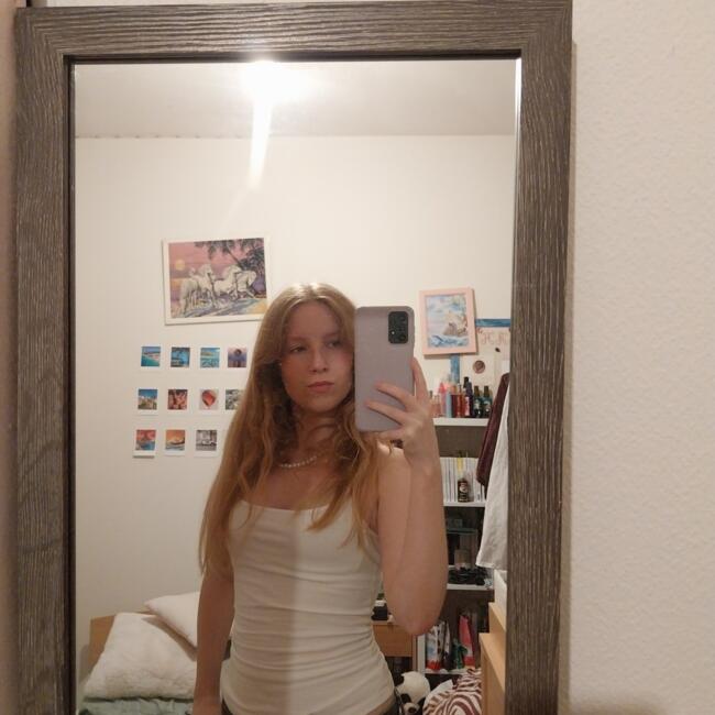 Babysitter in Vineuil: Sarah