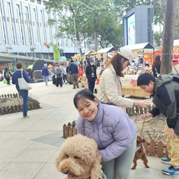 Babysitter Causeway Bay: Helen
