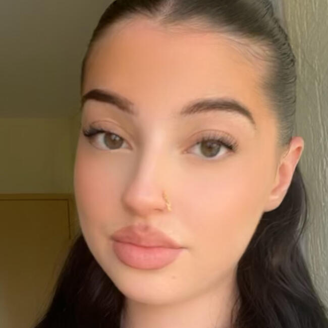 Babysitter in Lyon: Maureen