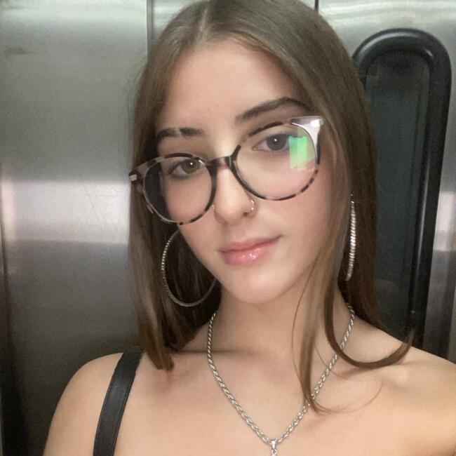 Canguro en Hospitalet de Llobregat: Naiara