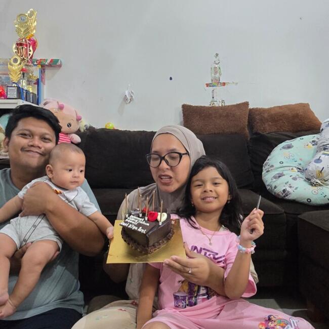 Lowongan pekerjaan babysitting di Kota Depok: M Dimas