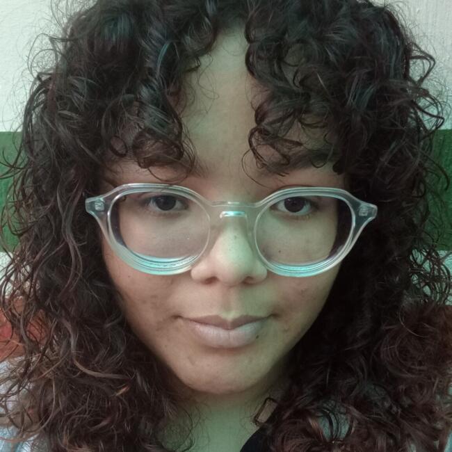 Babysitter in Penha: Esther